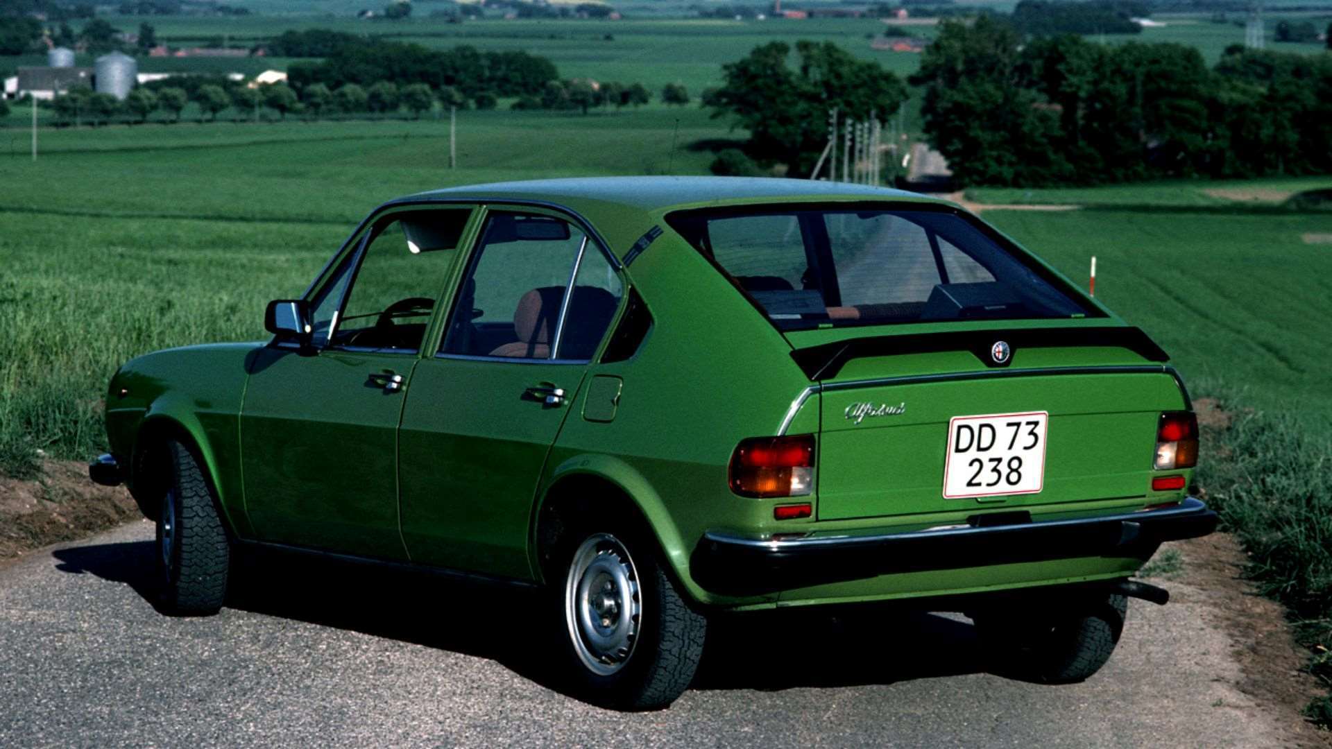 alfa-romeo_alfasud_1977_images_1.jpg
