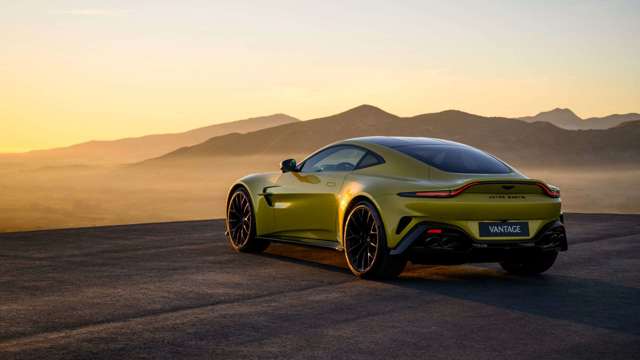 aston-martin-vantage_27.jpg