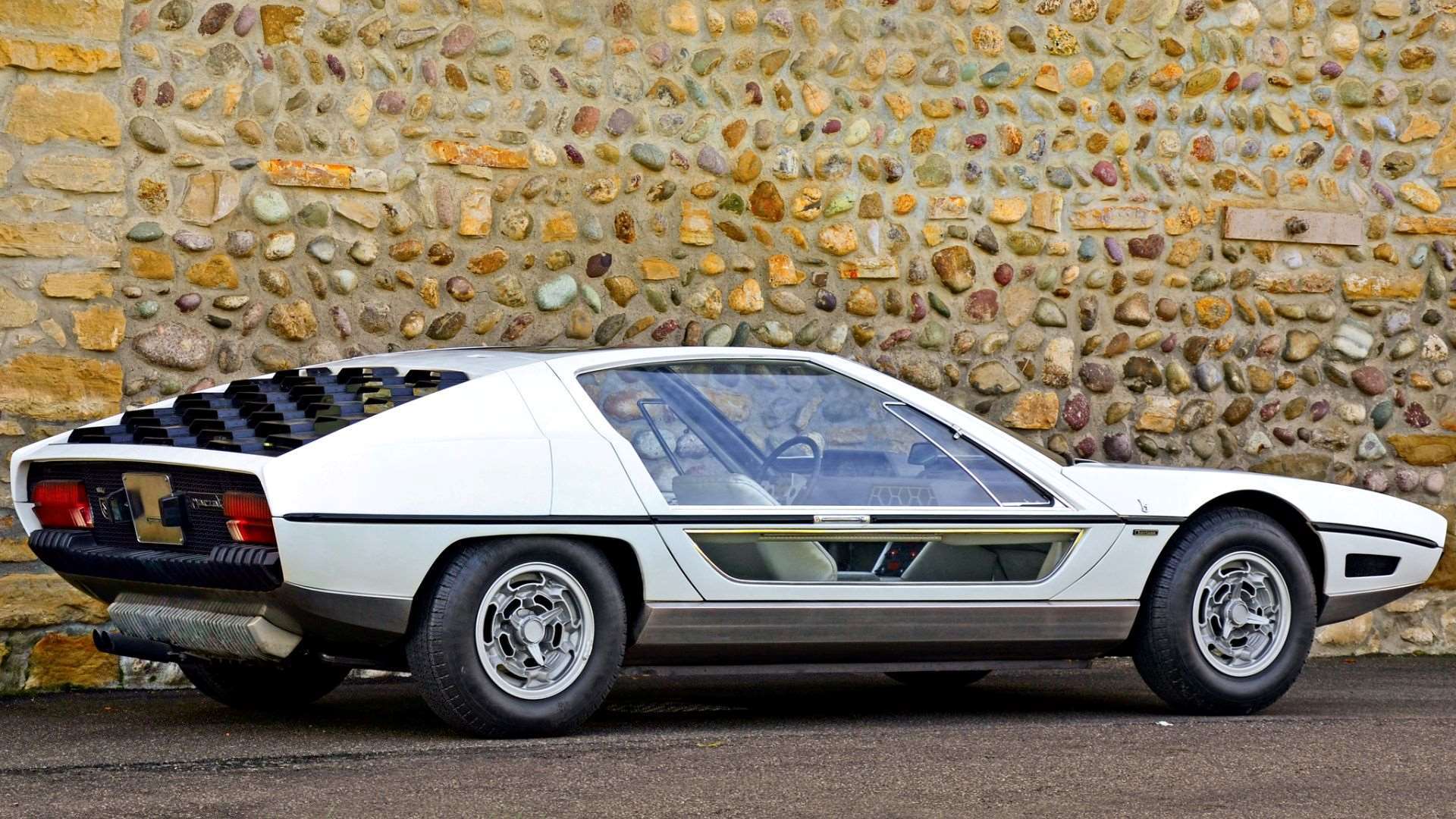 wallpapers_lamborghini_concepts_1967_2.jpg
