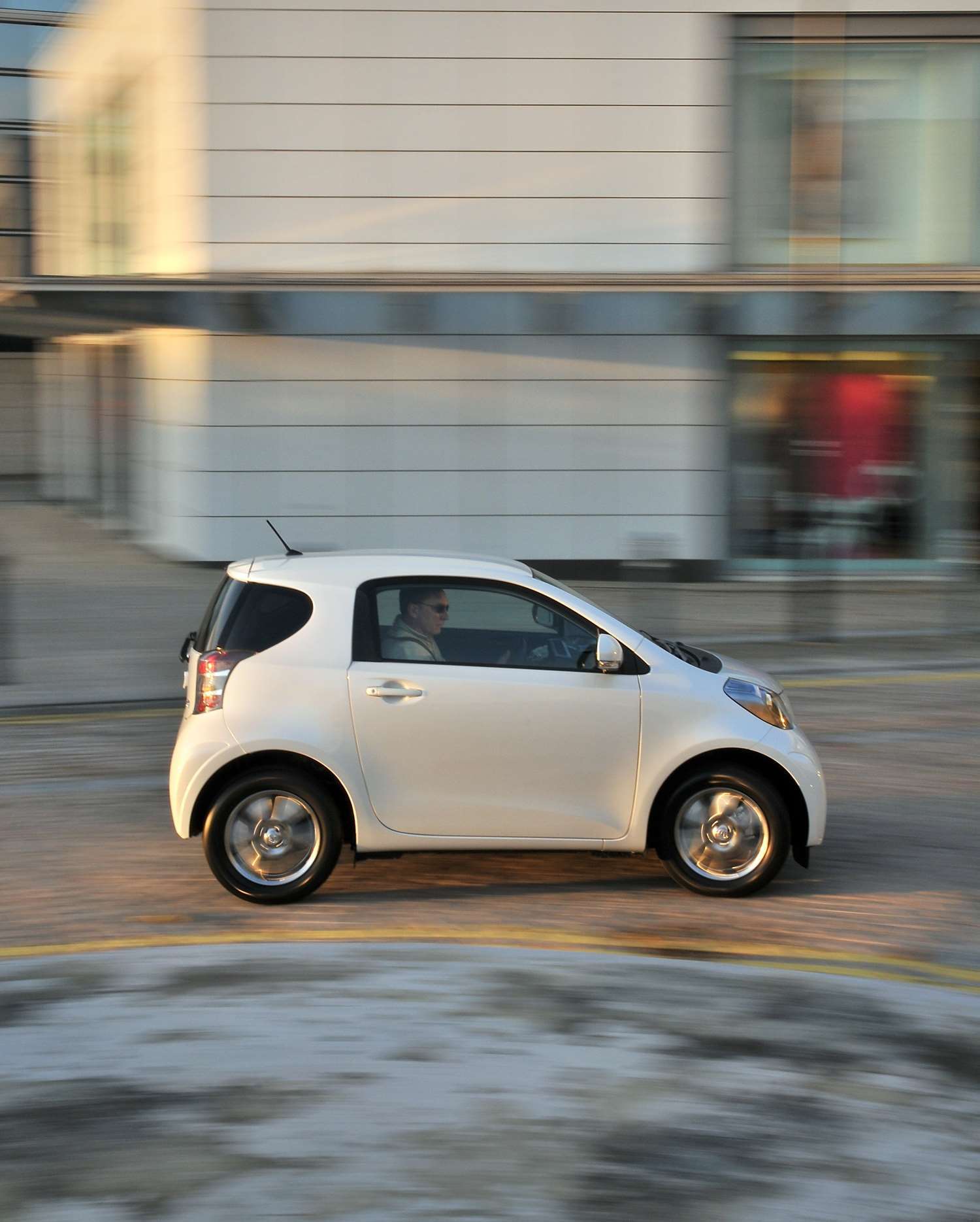 toyota-iq.jpg