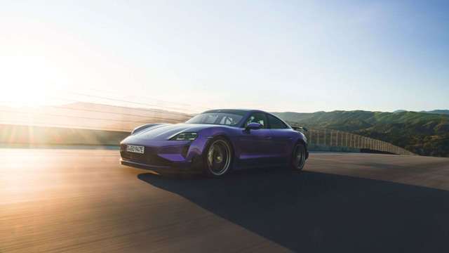 sky_purple_metallic_taycan_turbo_gt_a1_00997_006.jpg