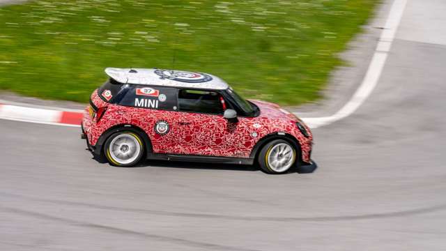p90549865_highres_mini-john-cooper-wor.jpg