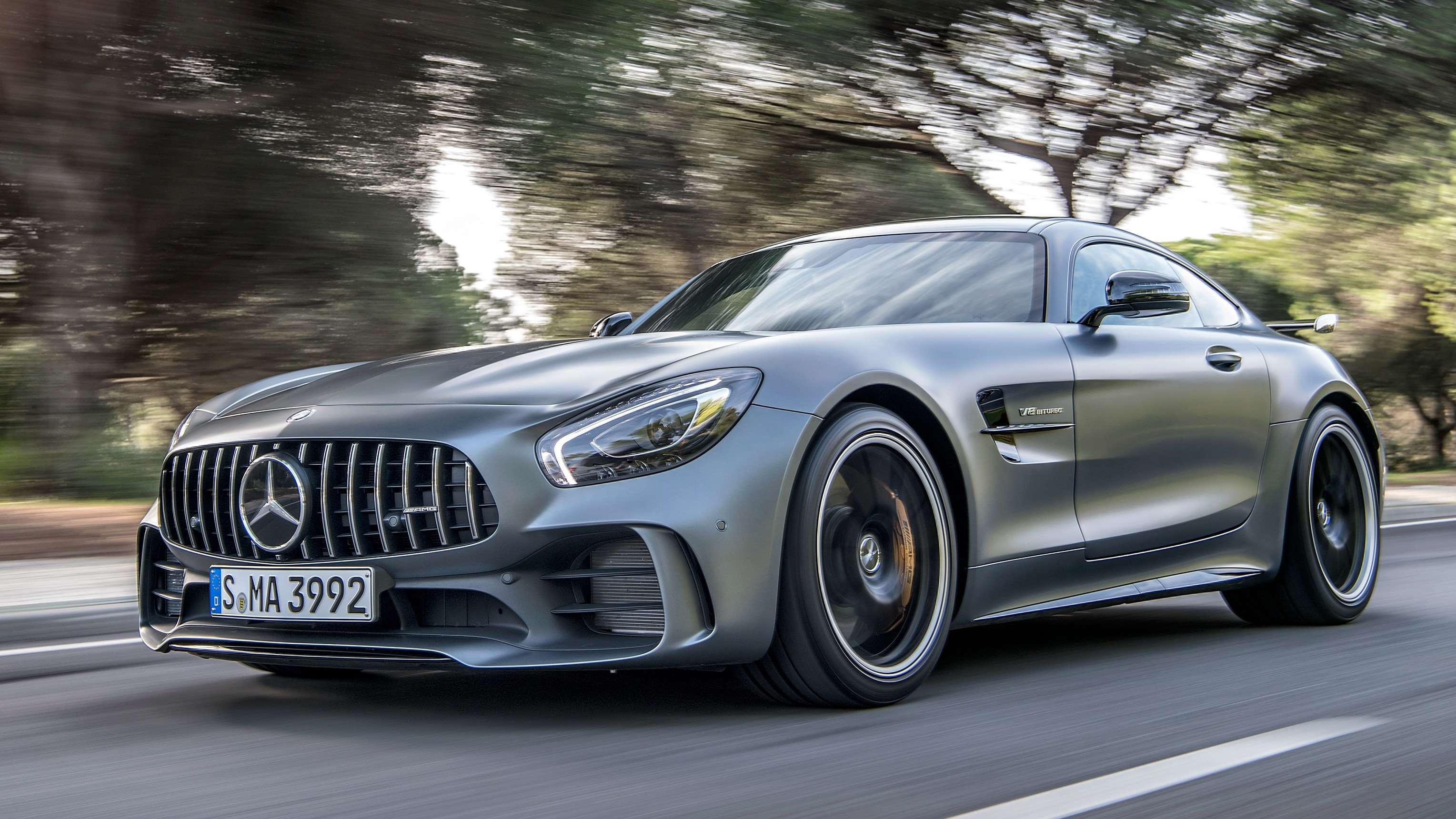 mercedes-benz_amg-gt_2016_pictures_2-copy.jpg