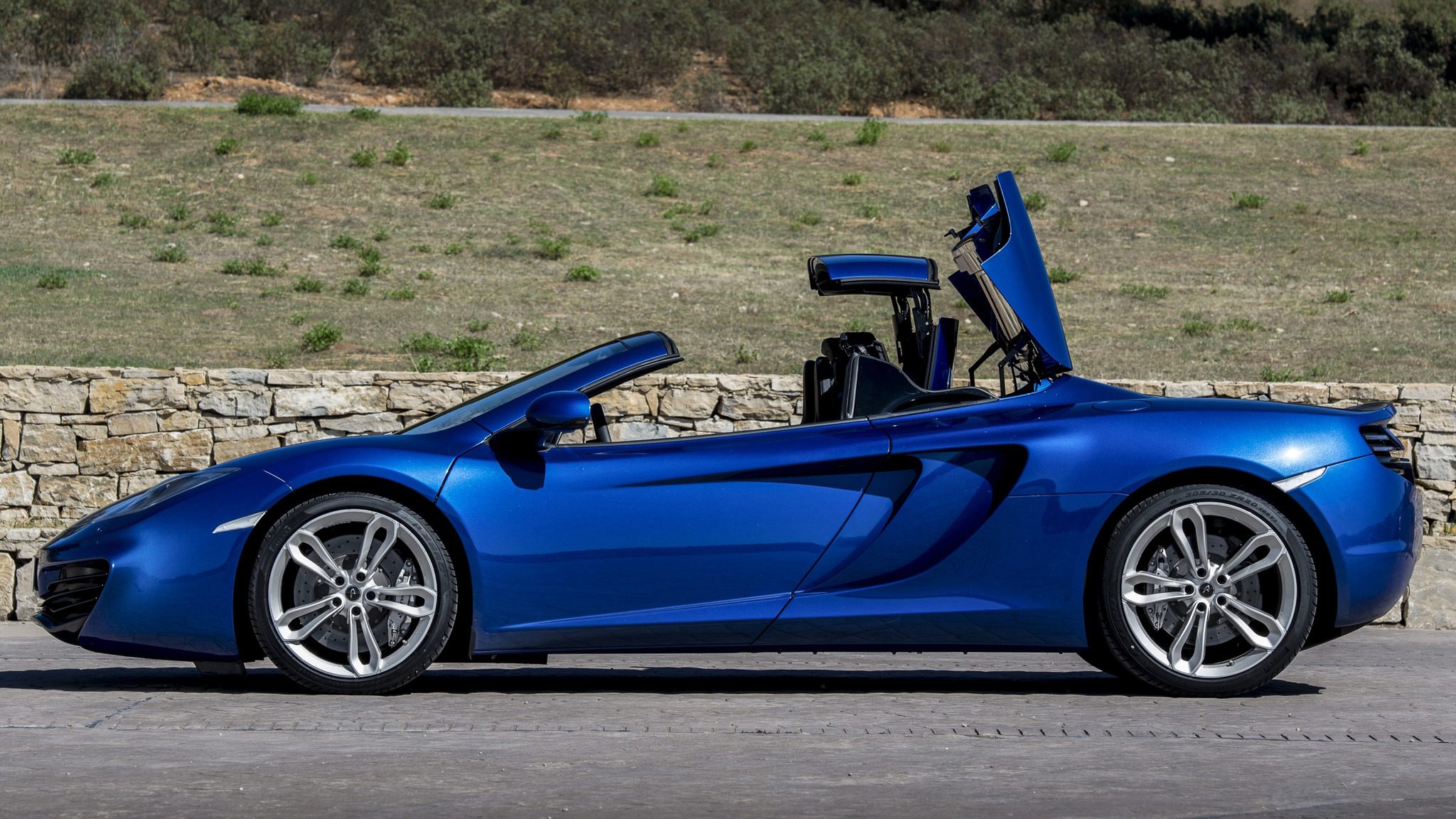 McLaren-MP12-Spyder copy.jpg