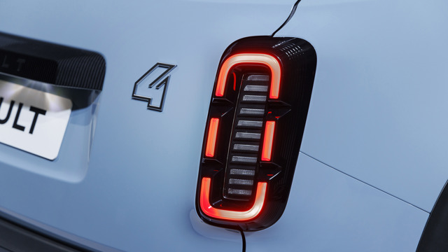 renault 4 e-tech 08.jpg