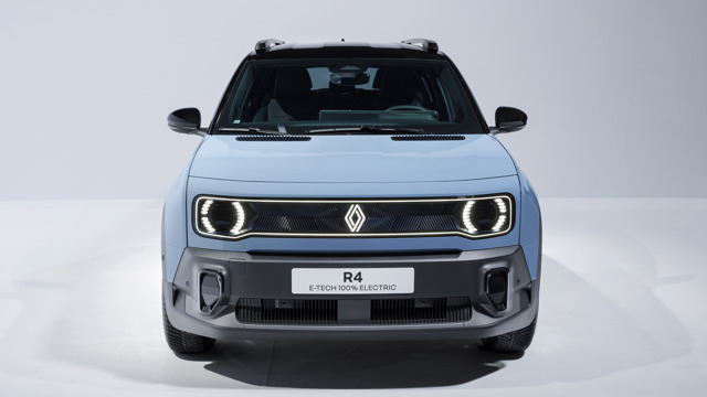 renault 4 e-tech 10.jpg