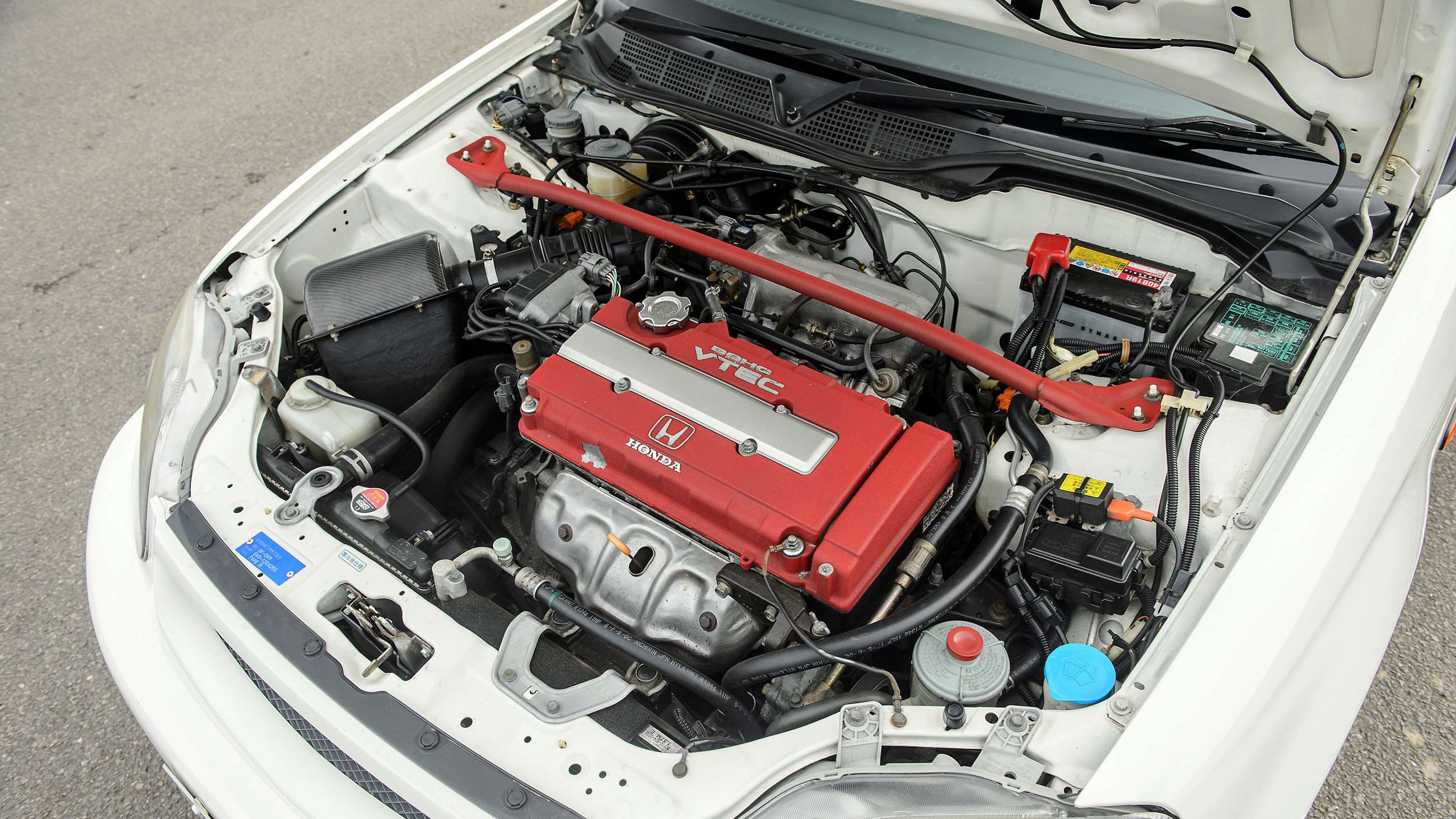 B16B – Honda Civic Type R EK9 four cylinder engine.jpg