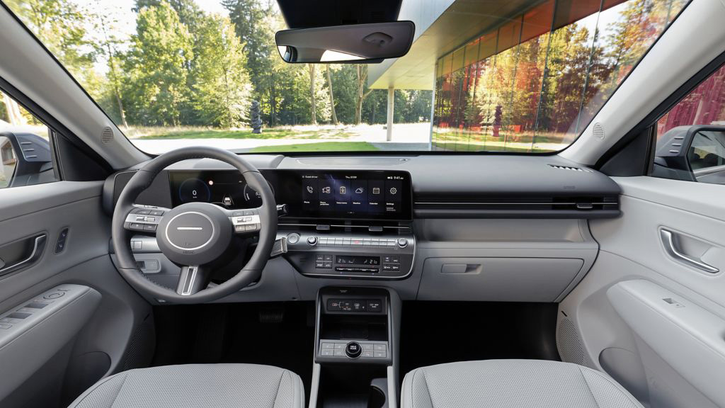 hyundai-kona-electric-0923-interior-01_wid_1024_bfc_off copy.jpg