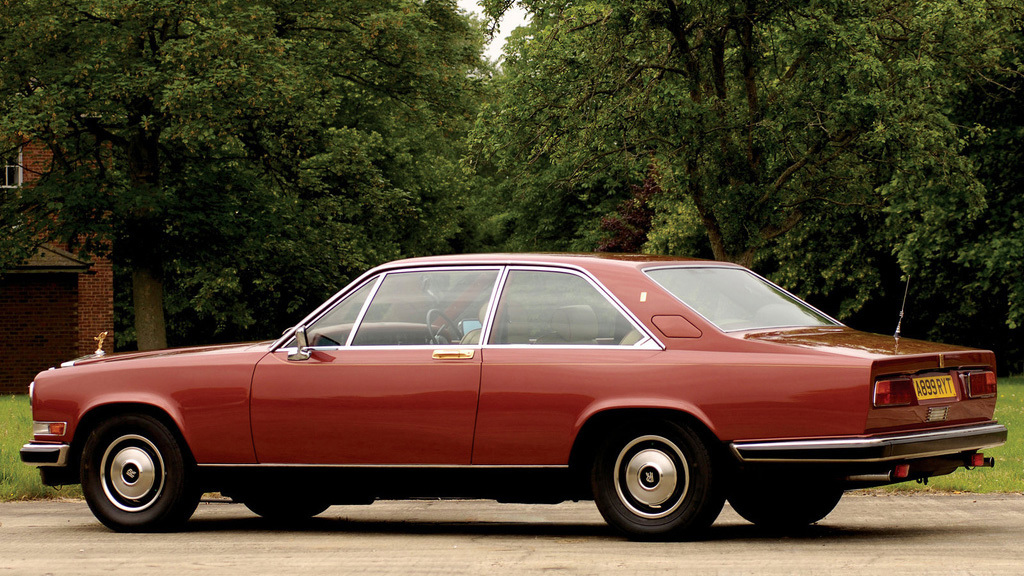 Rolls-Royce Camargue copy.jpg