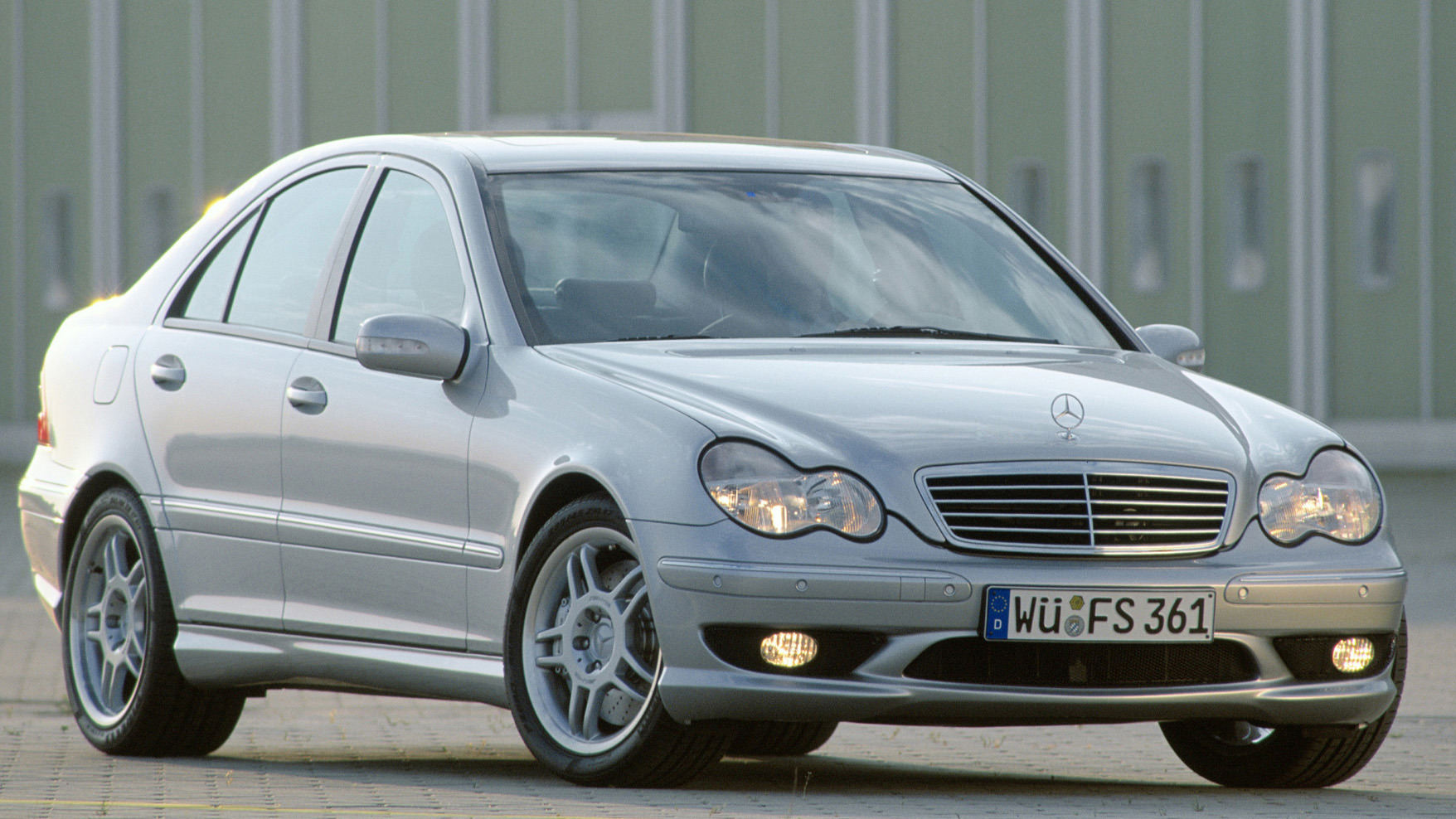 Mercedes-C32-AMG copy.jpg