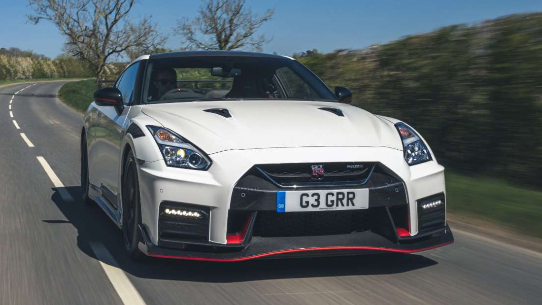 nissan-gt-r-nismo-4-source copy.jpg