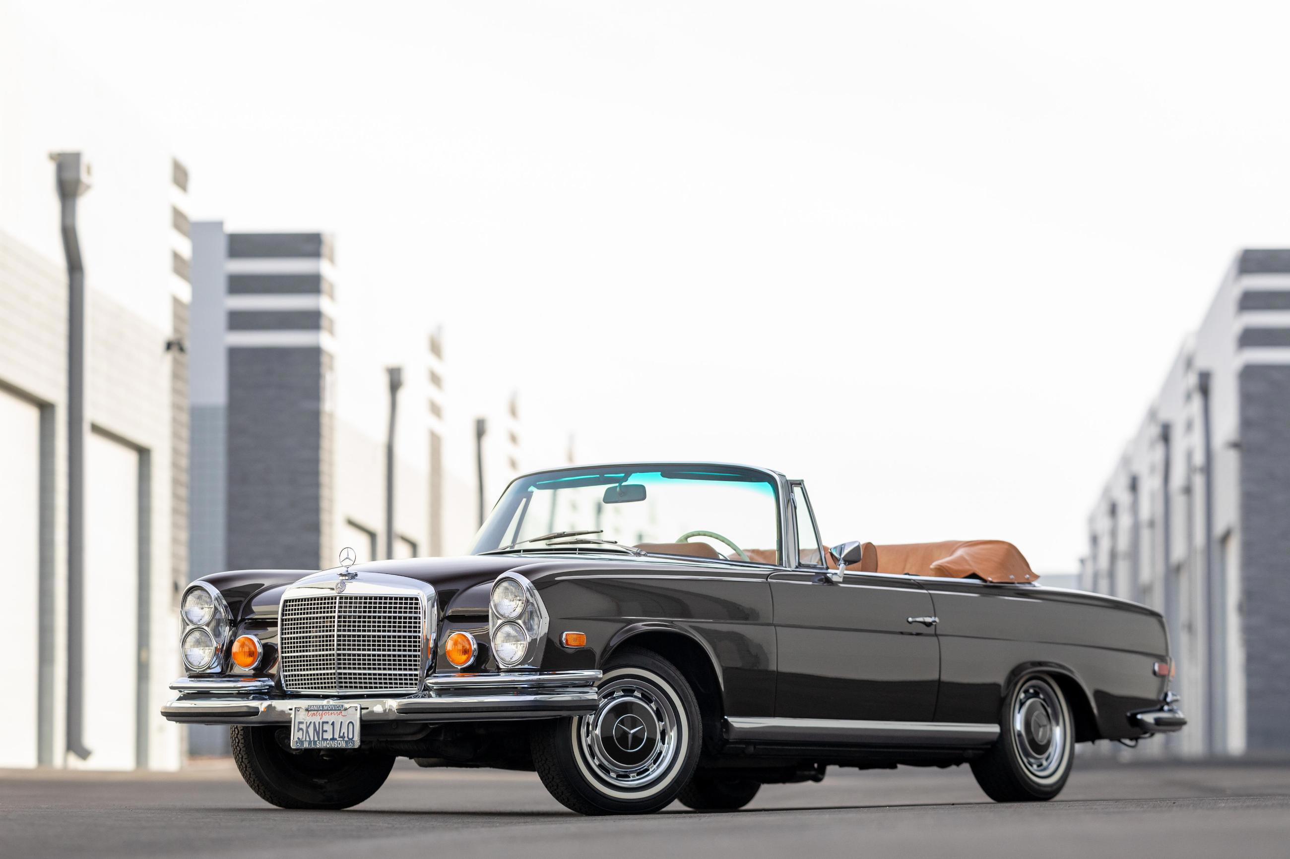 Mercedes-Benz 250SE.jpg