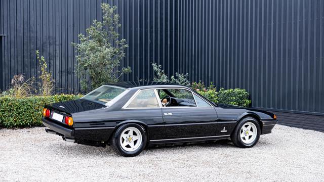 1981 Ferrari 400i 2.jpg