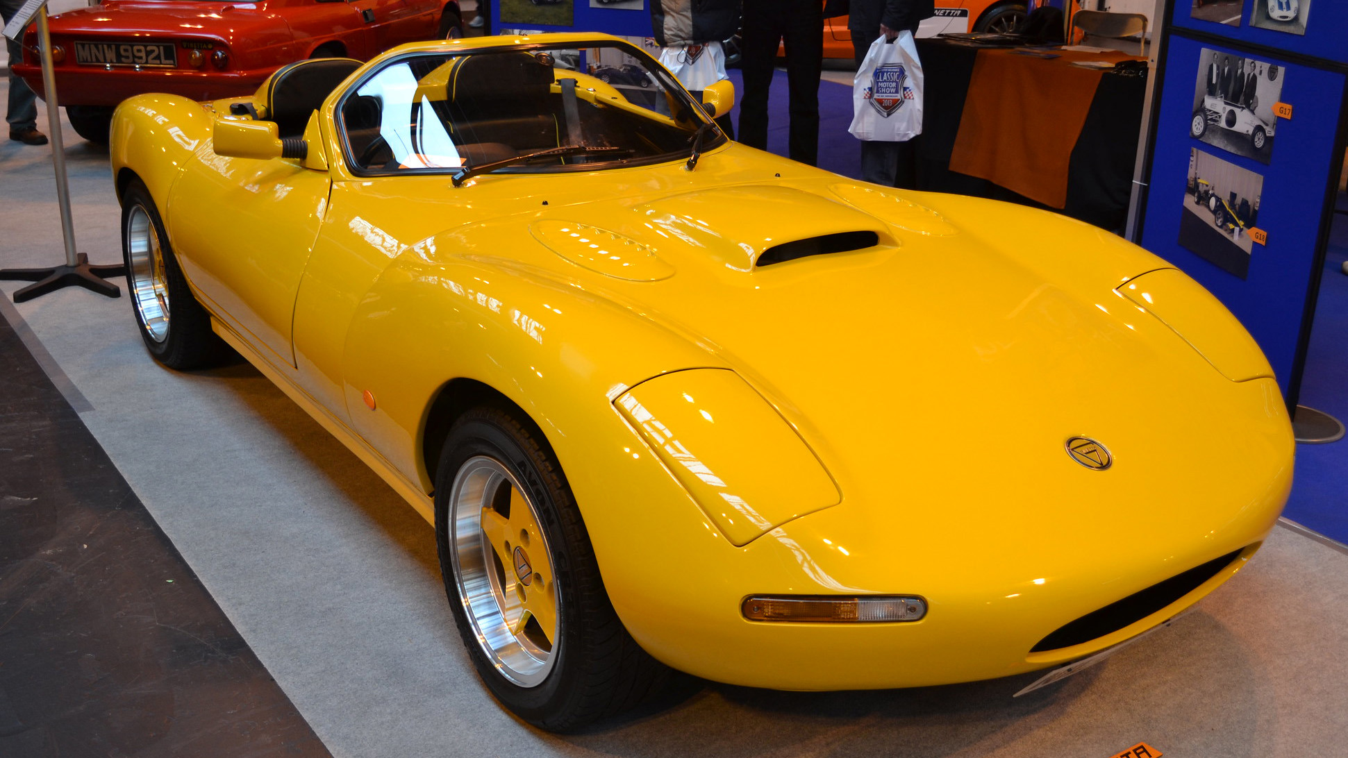 Ginetta G33 copy.jpg