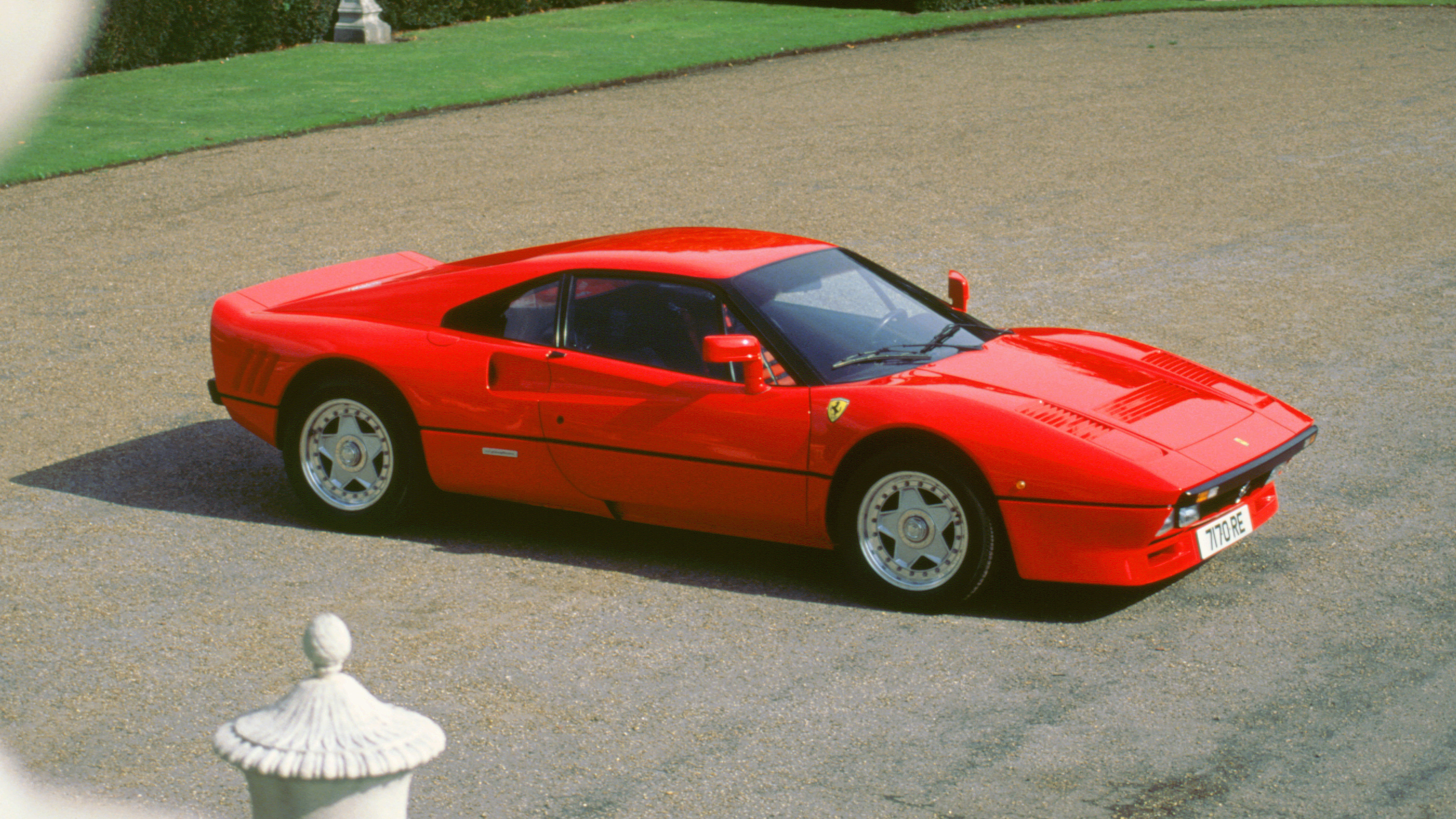 lauda ferrari 288 header.jpg