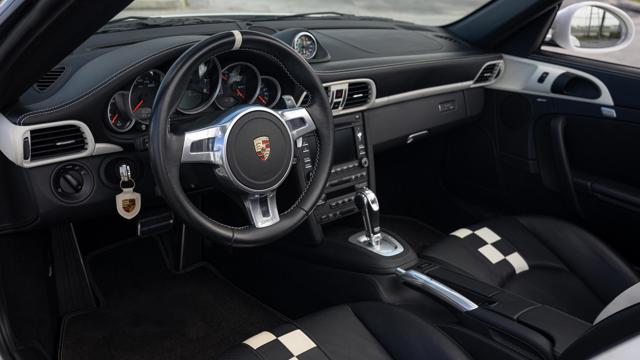 Porsche_997_Speedster_interior.jpg