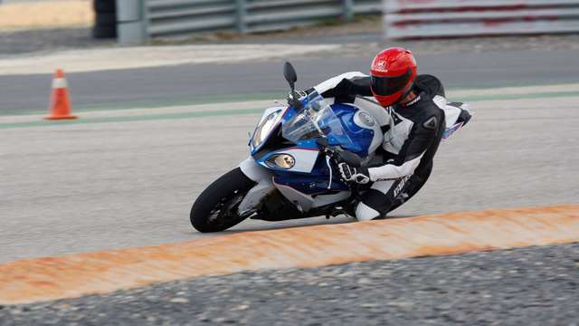 bmw_s1000rr_22041629.jpg