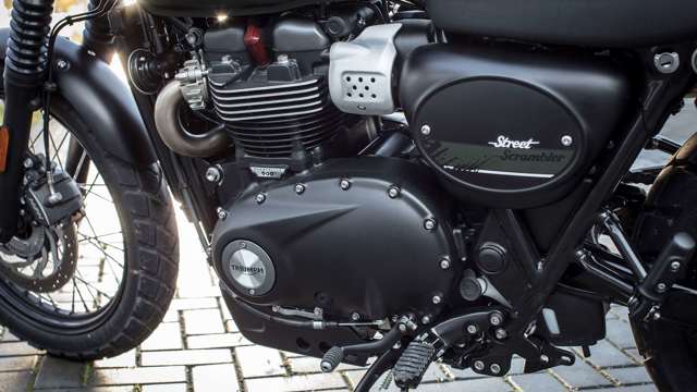 triumph_street_scrambler_19121735.jpg