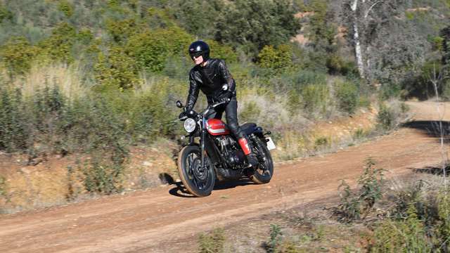 triumph_street_scrambler_19121757.jpg