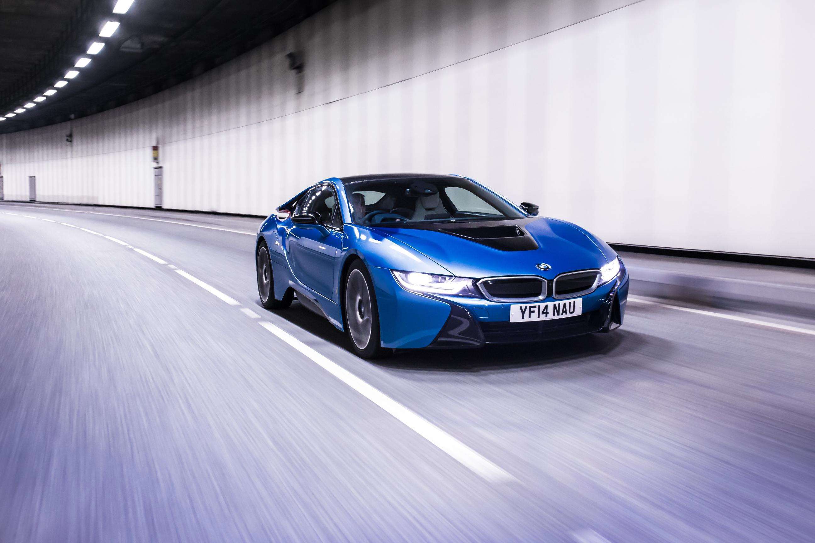 bmw_i8_goodwood_test_09012016_0-3.jpg