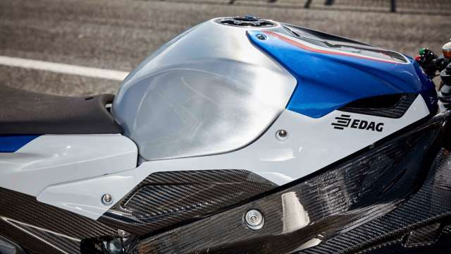 bmw_hp4_race_goodwood_test_14072017__18.jpg