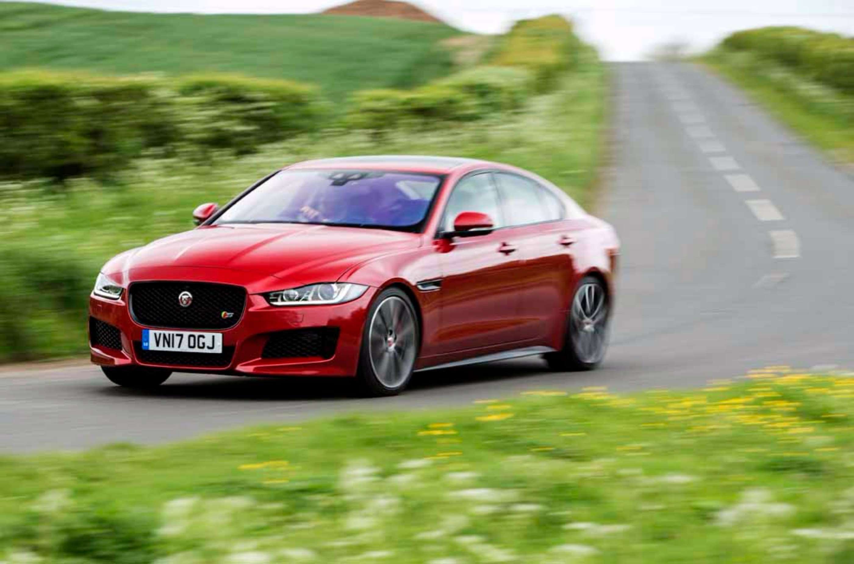 jaguar_xe_s_goodwood_test_10092017_01.jpg