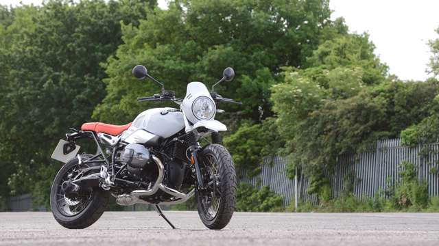 bmw_rninet_urban_gs_goodwood_test_05021802.jpg