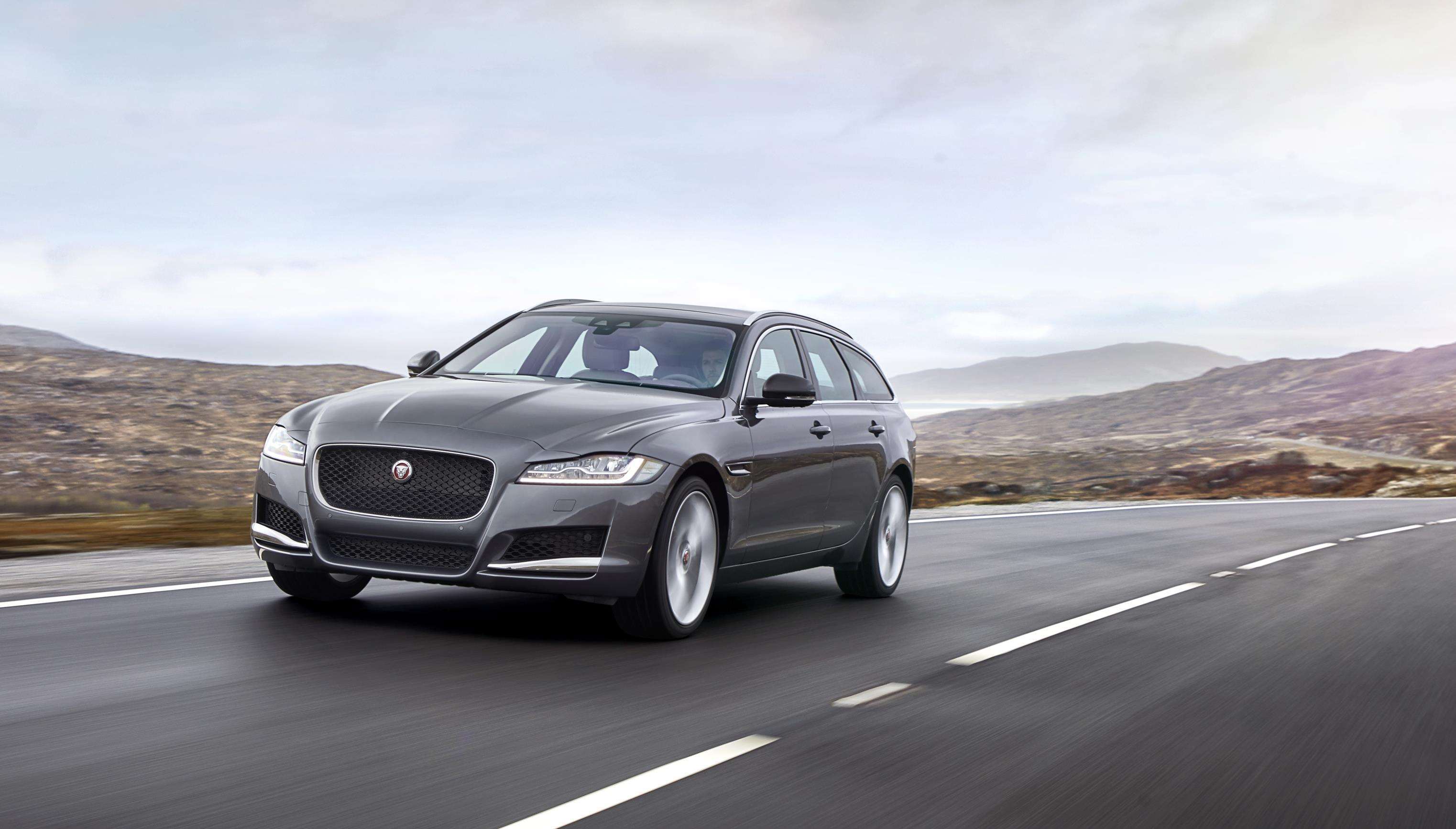 1396432_jaguar_xf-sportbrake_location_exterior_140617_07.jpg
