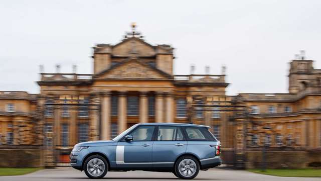 range-rover-p400e-phev-blenheim-palace-goodwood-28012019.jpg