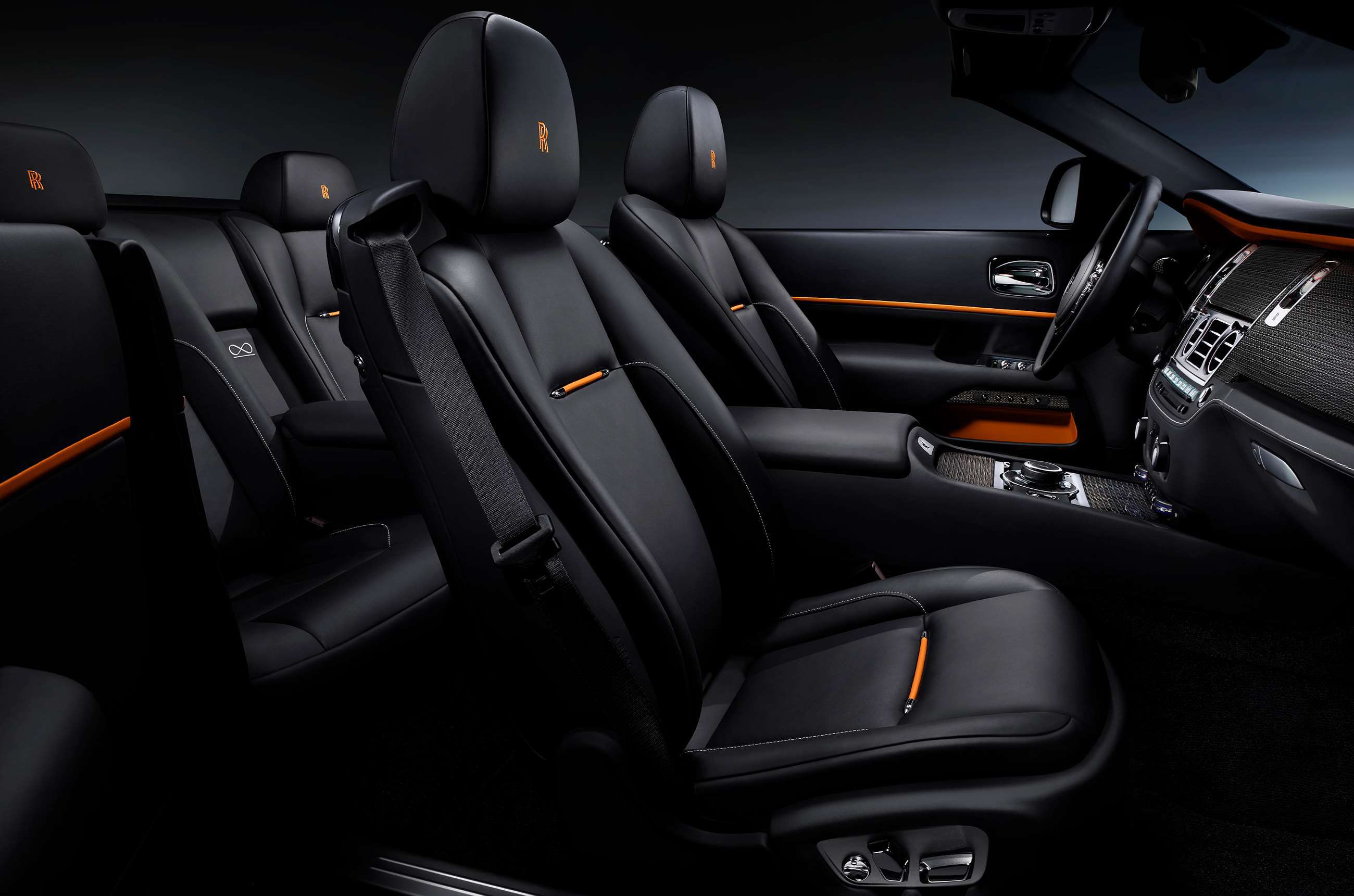 rolls-royce-dawn-black-badge-interior-goodwood-24092019.jpg