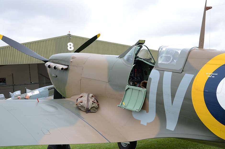 supermarine-spitfire-gallery-buy-for-sale-stats-dsc_388120141009supermarine-spitfire-gallery-buy-for-sale-stats-dsc_388120141009.jpg